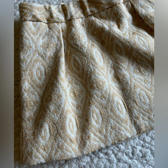 Oshkosh Genuine Kids yellow/ivory patterned skirt. 2T - Picture 3 of 3